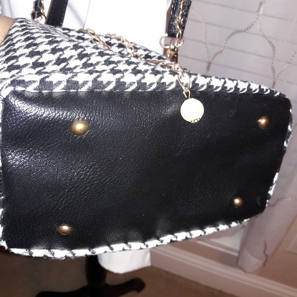 Purse - Picture 2 of 5